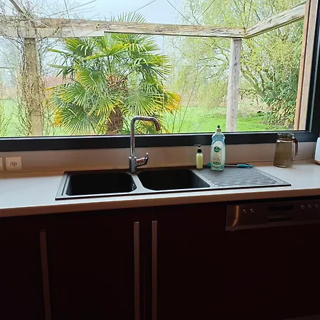 De La Croix Regnault Holiday home Raids