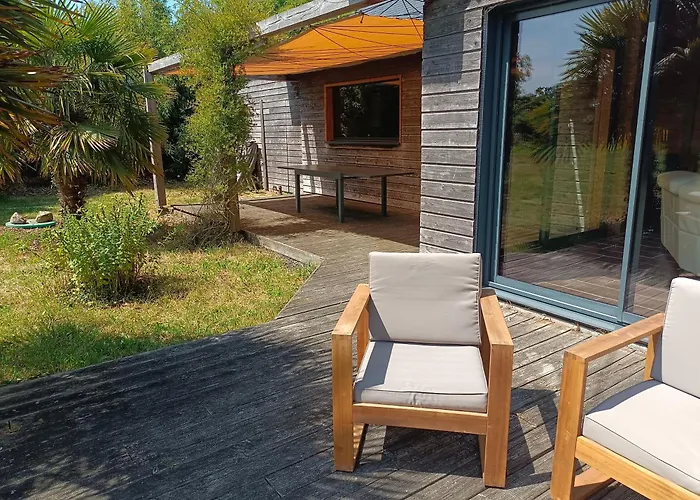 De La Croix Regnault Raids